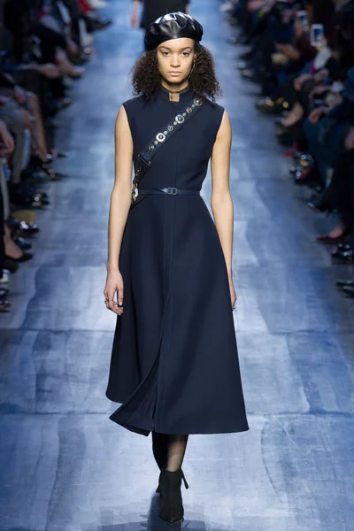 Look 38